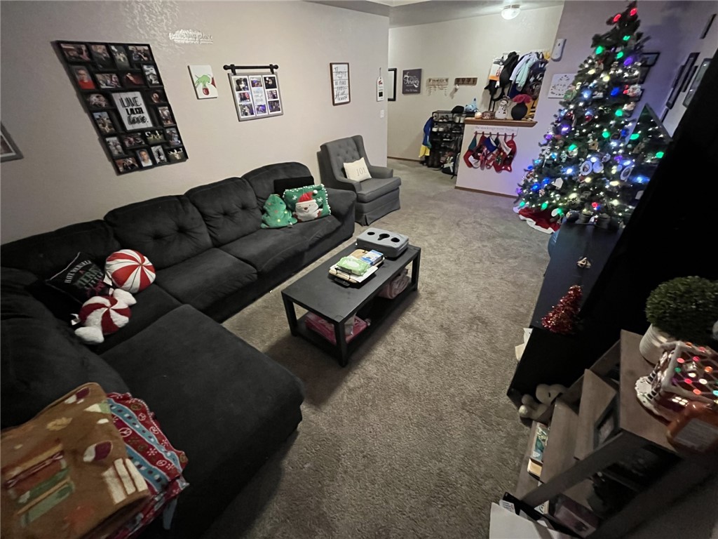 Centennial Acres Unit 07 Rogers - Residential Income