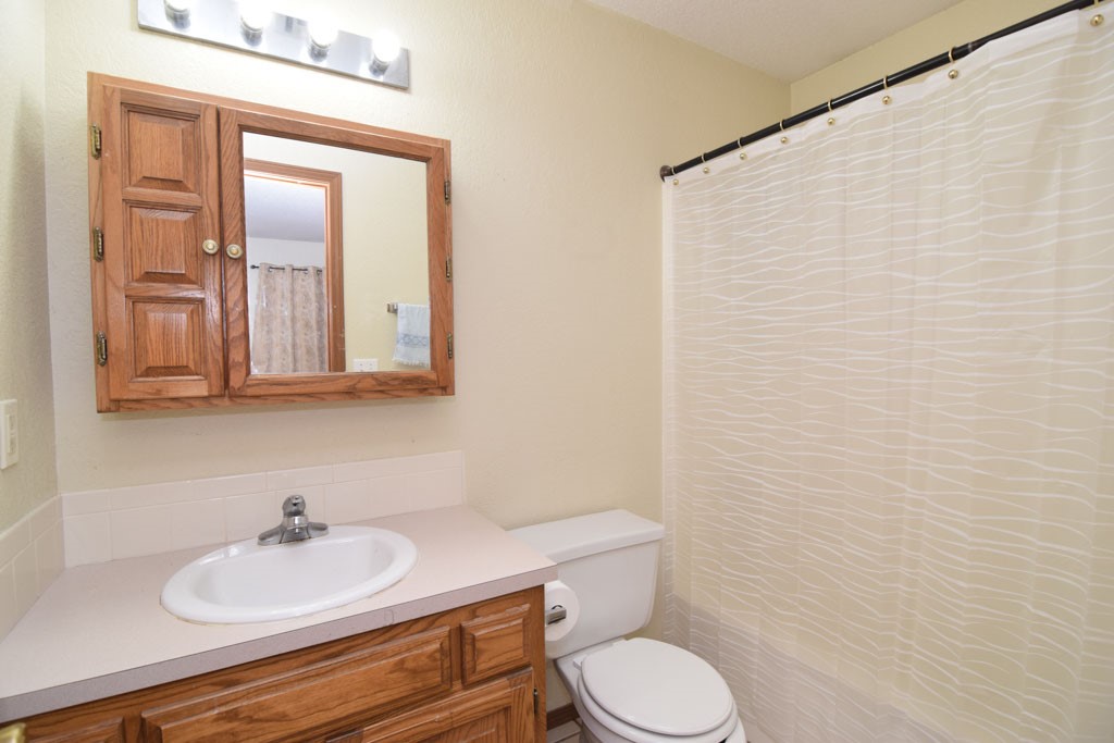 Centennial Acres Unit 07 Rogers - Residential Income