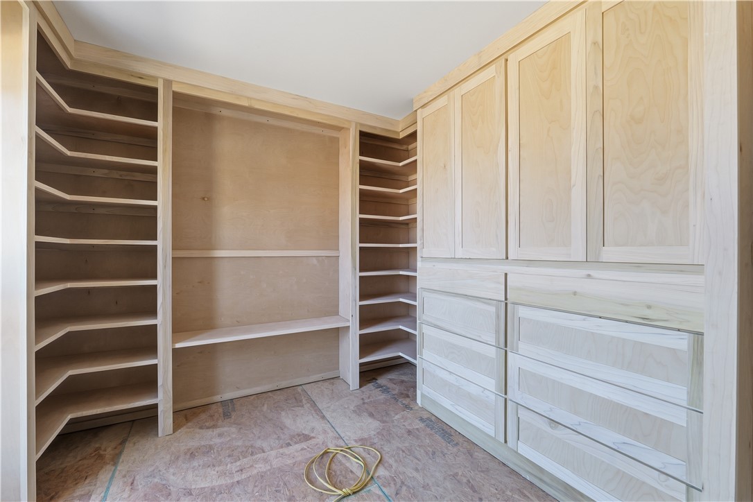 Oaks Manor Sub - Residential