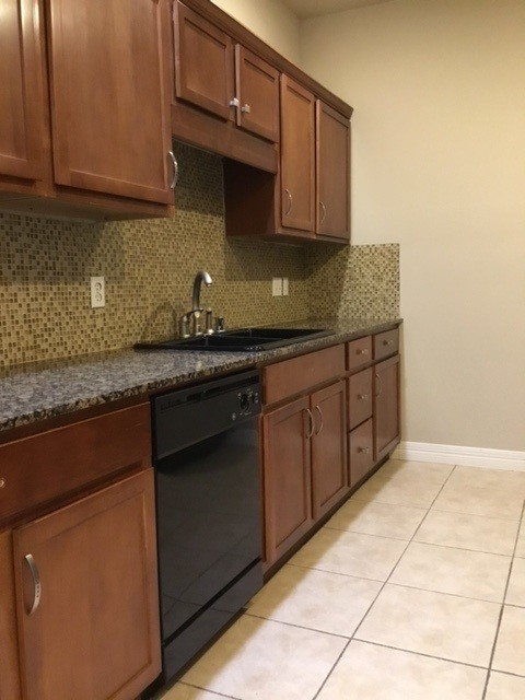 Homes At Oakmont Horizontal Prop Rogers - Residential Lease