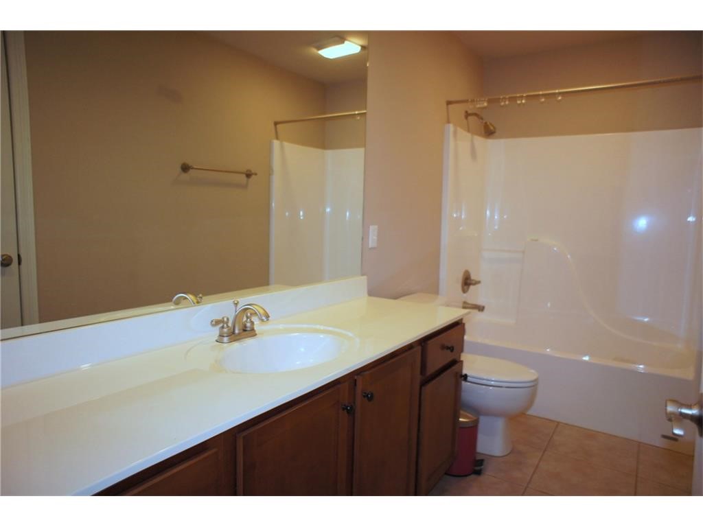 Homes At Oakmont Horizontal Prop Rogers - Residential Lease