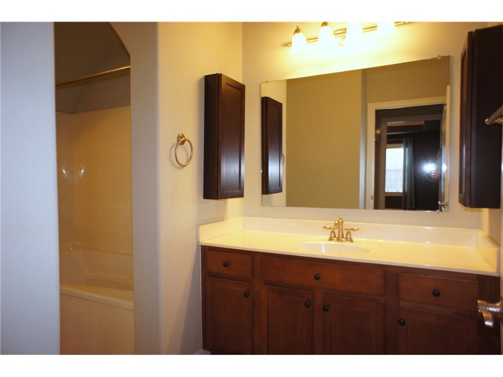 Homes At Oakmont Horizontal Prop Rogers - Residential Lease