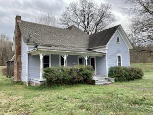 Historic Victorian in Downtown Clarksville next to Spadra Creek Nature Trail perfect for the outdoor enthusiast. Established shade-lot (over 1 acre) w/ an array of outdoor living space including a front covered porch, sun deck, and covered patio. Spacious w/ 3BR, 2BA's, bonus room, formal dining, and large laundry. Lots of kitchen cabinetry as well as a breakfast bar. New roof 2012. Much original including the tall ceilings, trim, FP, and moldings. Owner recently repaired subfloor in kitchen, bath, dinning, and added new floor coverings.