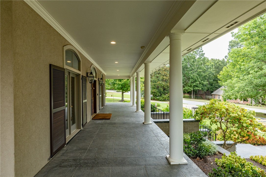 2935 N Williamsburg Lane