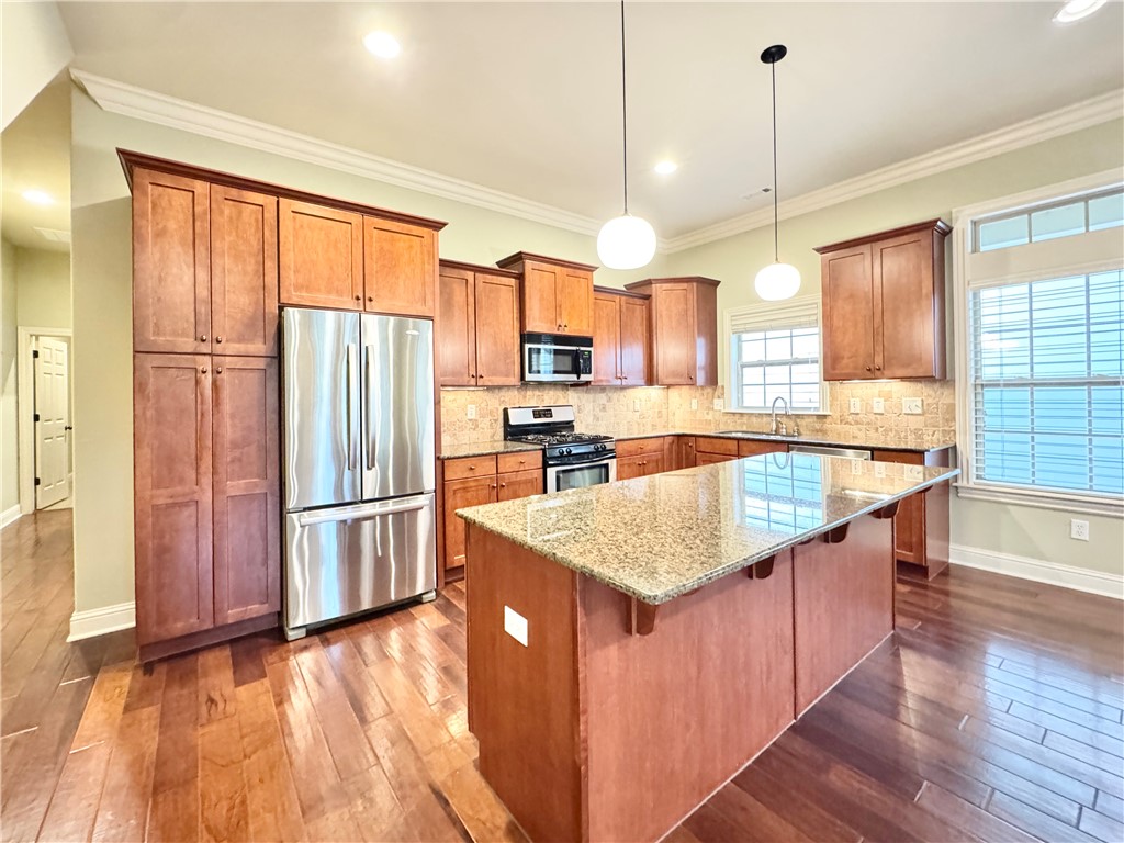 Lakewood Sub - Residential Lease