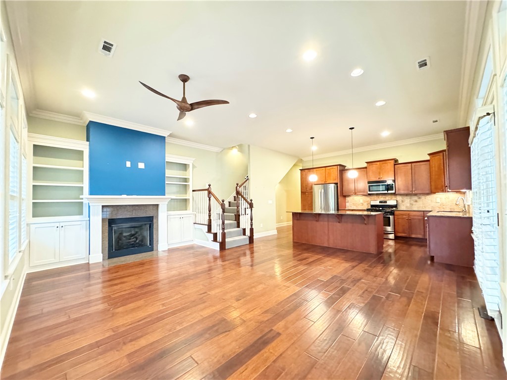 Lakewood Sub - Residential Lease