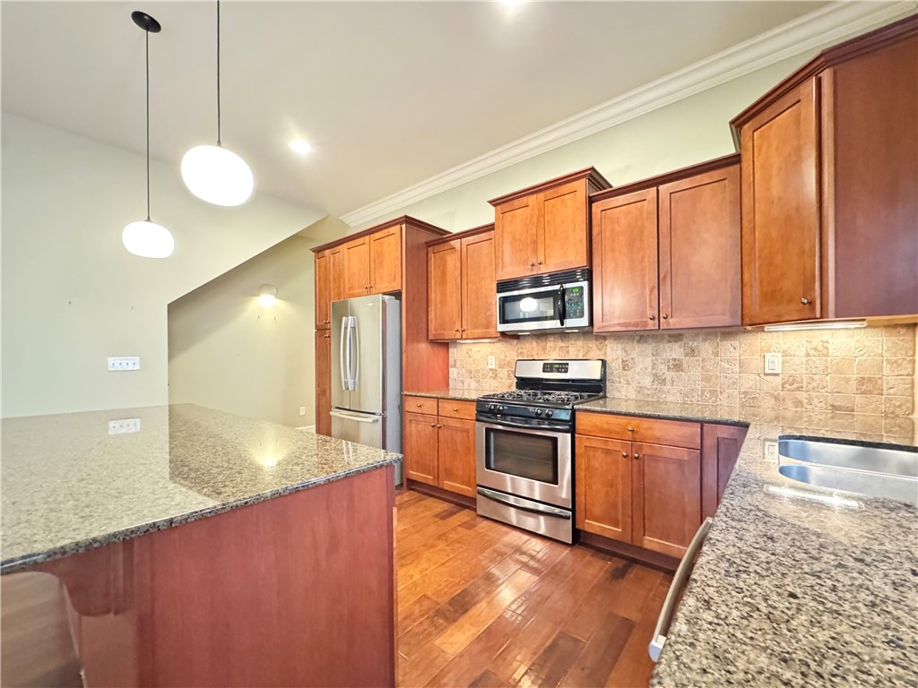 Lakewood Sub - Residential Lease