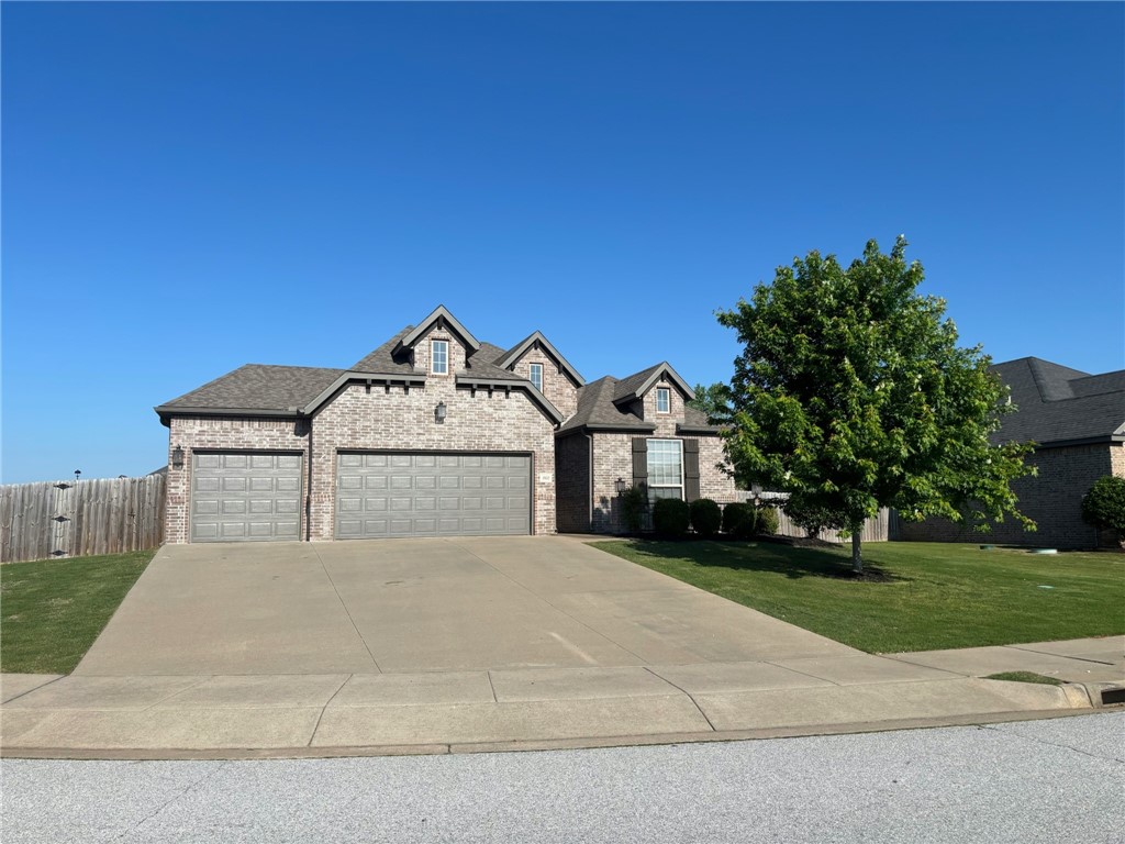 Welcome to 1800 Cavern Springs Way – a beautiful 4 bedroom, 2.5 bathroom home with the perfect blend of comfort and functionality. Enjoy an open concept layout ideal for both relaxing and entertaining, plus a fully fenced-in yard that’s perfect for pets or outdoor fun. With plenty of space to spread out and a layout designed for modern living, this home is ready to be yours!