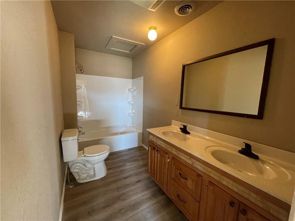 Johnsons 2nd Add Cave Spgs - Residential Lease