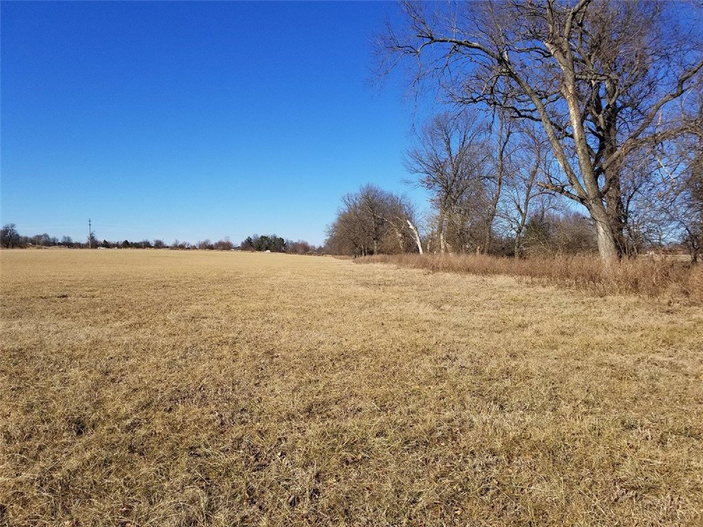 Fayetteville Outlots Annex 2000 - Commercial Sale