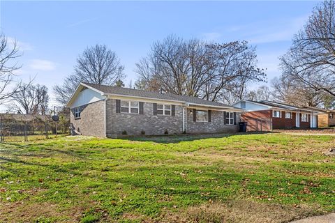 2326 Alpine Circle Siloam Springs AR 72761