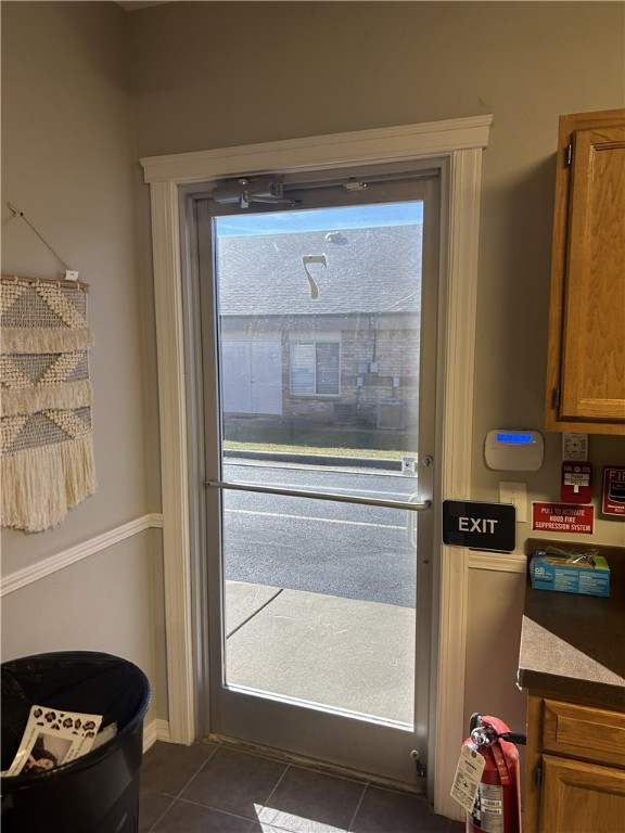 Oak Trace - Commercial Lease