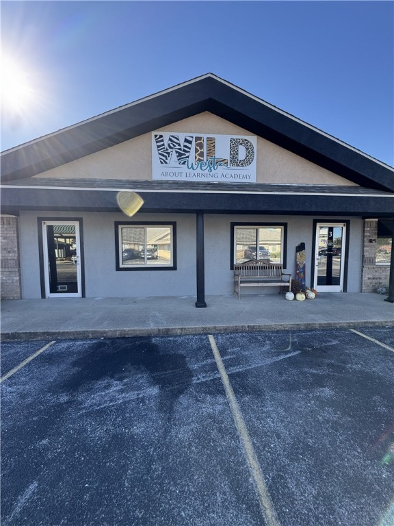 Oak Trace - Commercial Lease