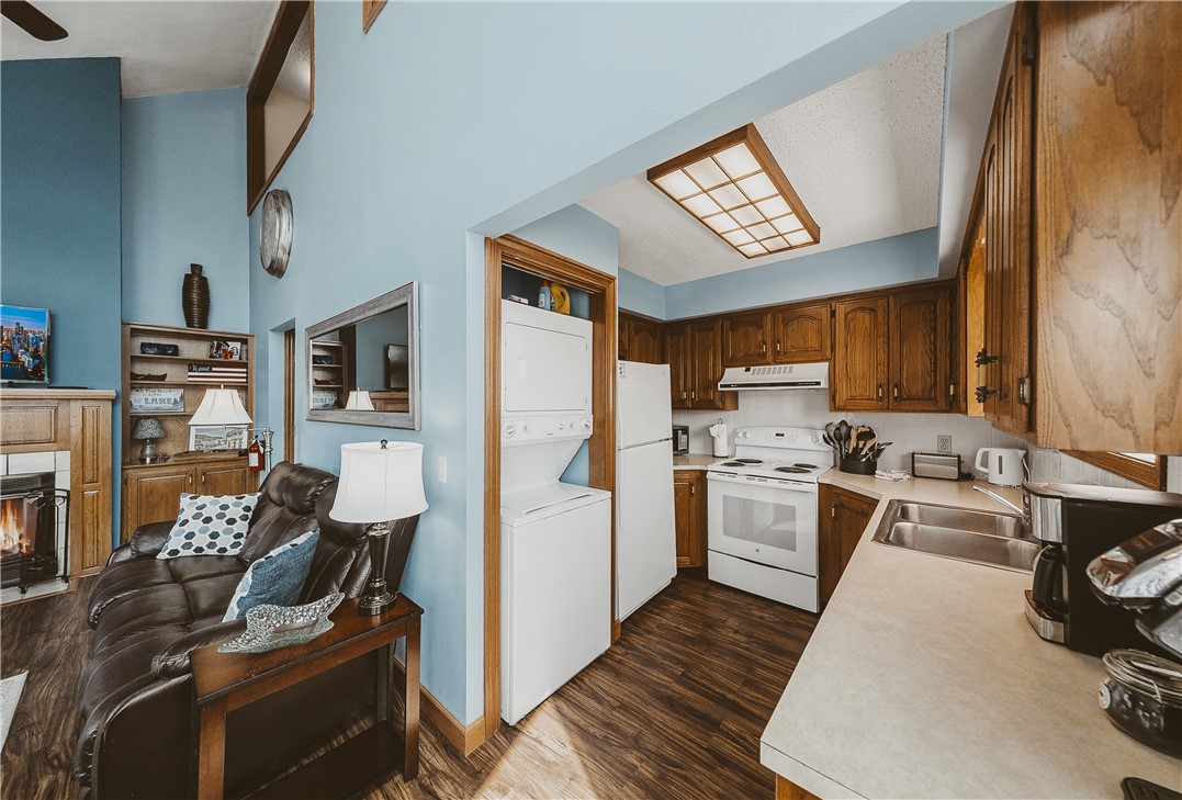 Unit 10 Holiday Island - Residential