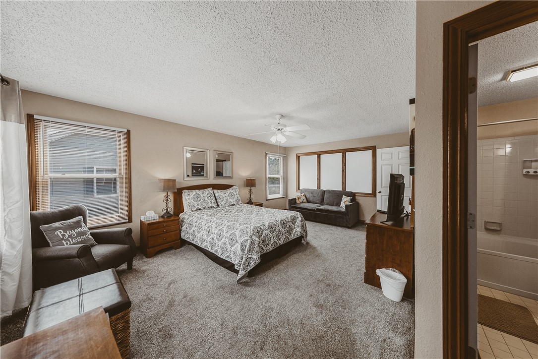 Unit 10 Holiday Island - Residential