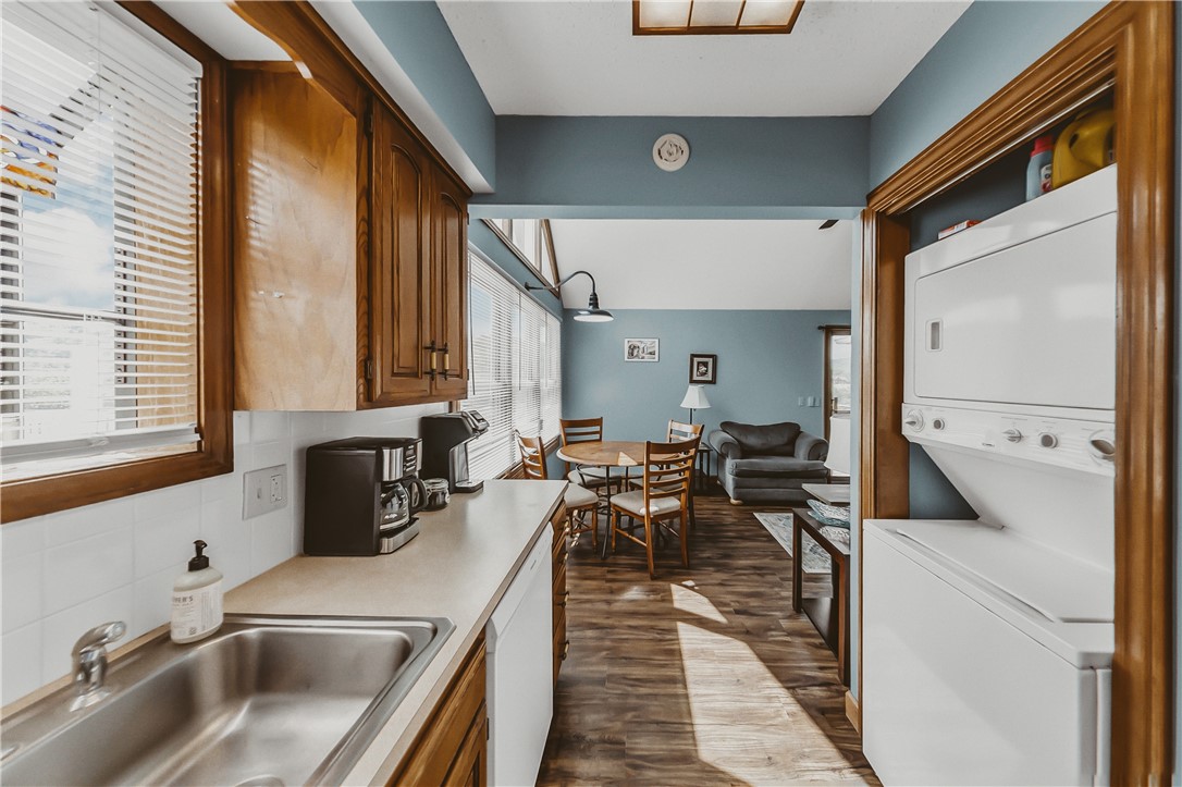 Unit 10 Holiday Island - Residential