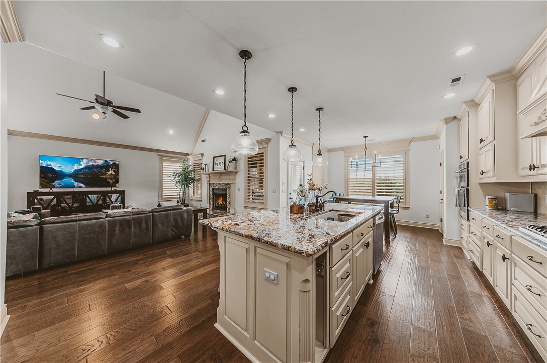 Shadow Valley Ph Ix Rogers - Residential