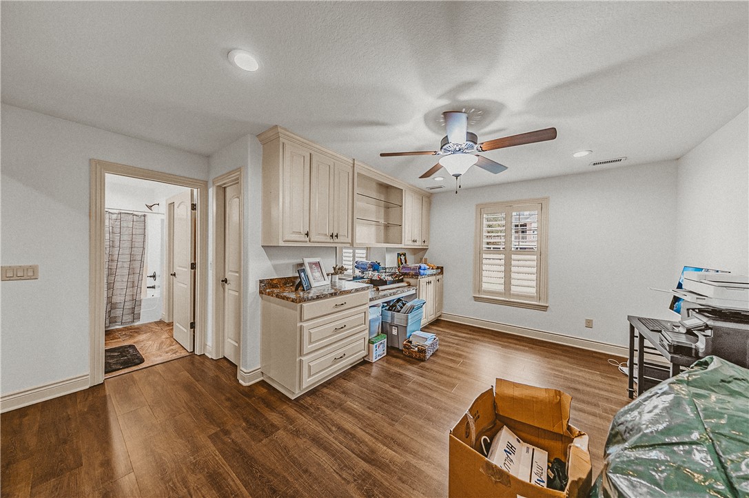 Shadow Valley Ph Ix Rogers - Residential