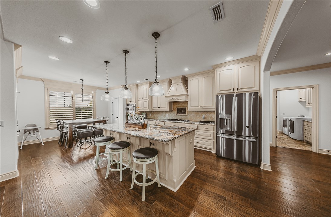 Shadow Valley Ph Ix Rogers - Residential