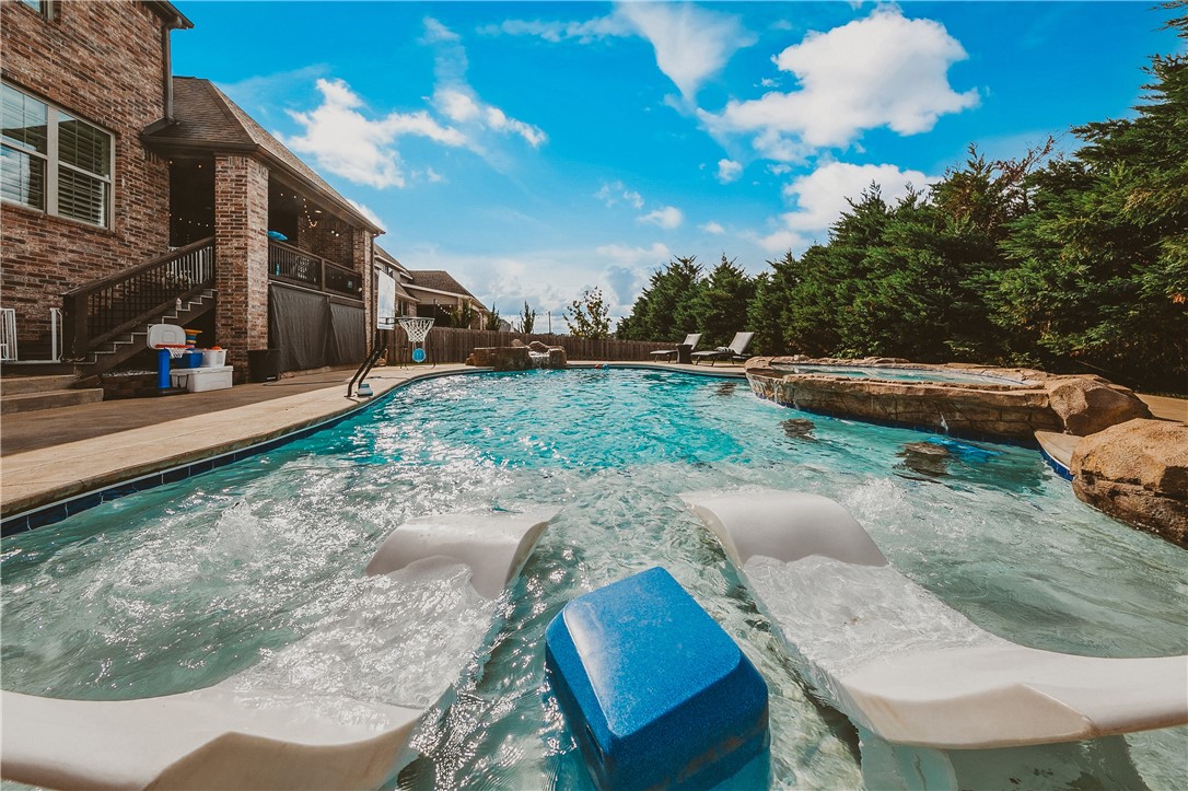 Shadow Valley Ph Ix Rogers - Residential