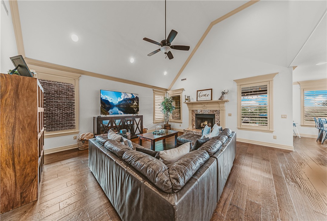 Shadow Valley Ph Ix Rogers - Residential