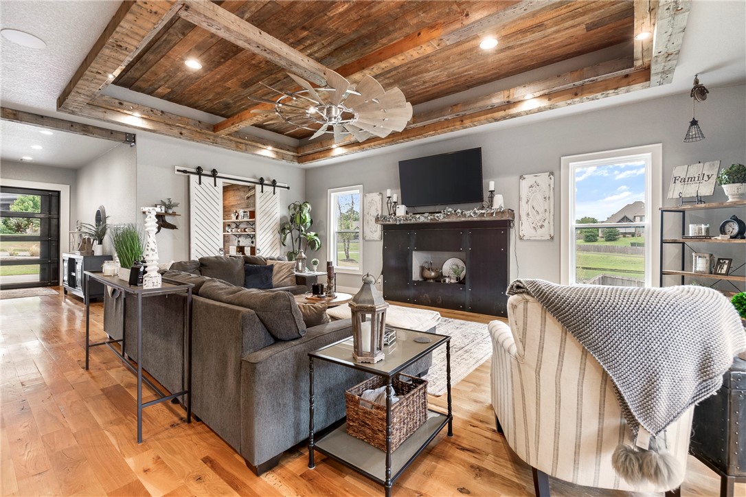 Otter Creek Estates Ph I Cave Spgs - Residential