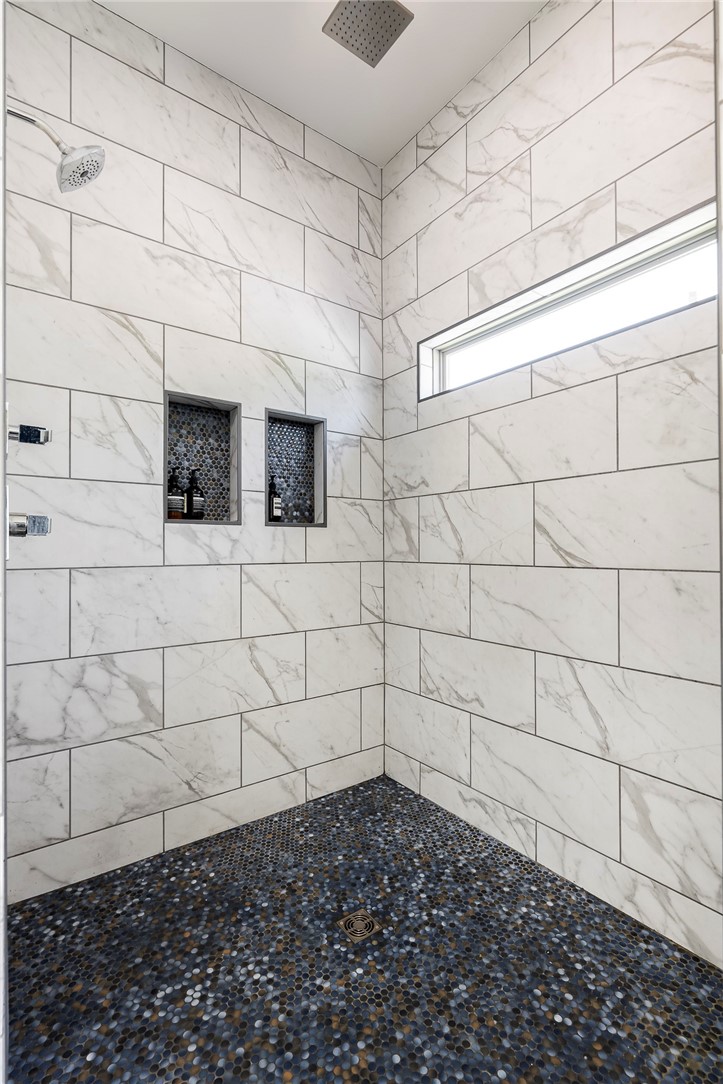 Bluffs Sub, The Bentonville - Residential