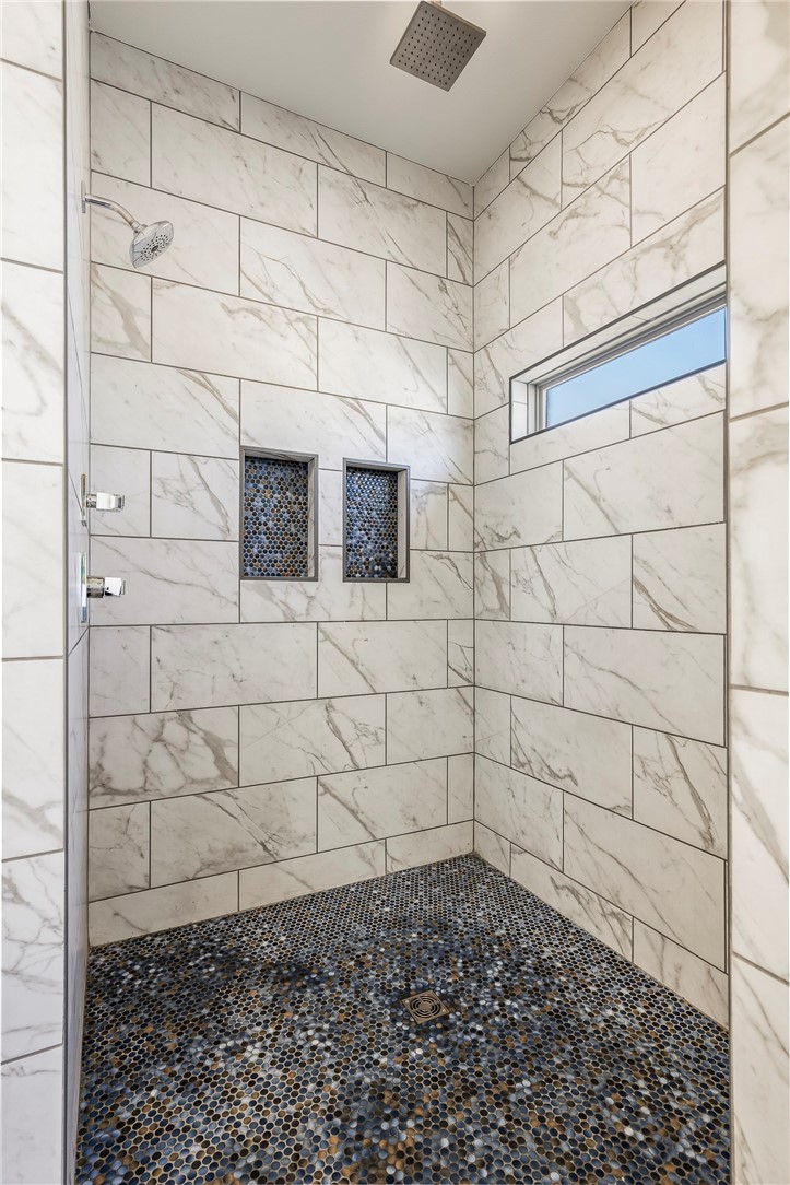 Bluffs Sub, The Bentonville - Residential