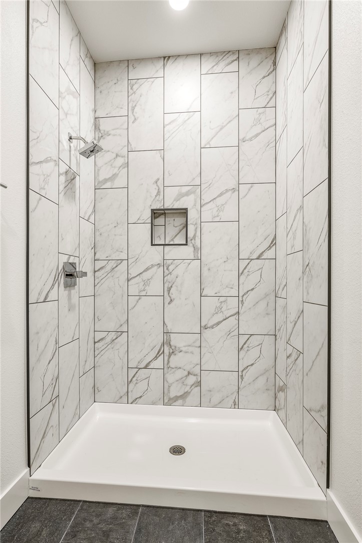 Bluffs Sub, The Bentonville - Residential