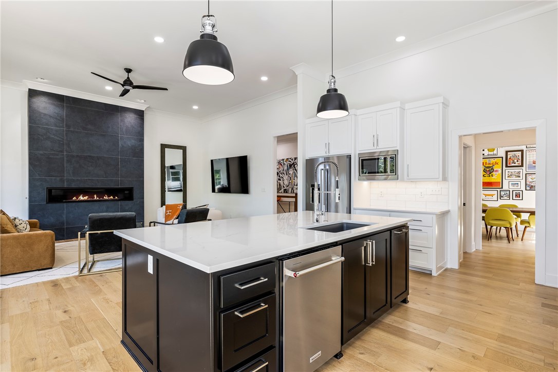 Bluffs Sub, The Bentonville - Residential