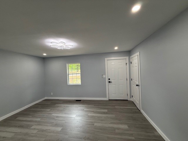 PARIS METES & BOUNDS 1-7-26 - Residential