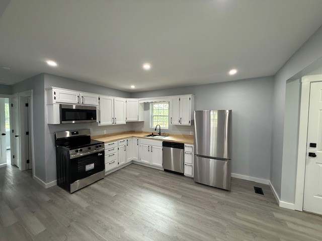 PARIS METES & BOUNDS 1-7-26 - Residential