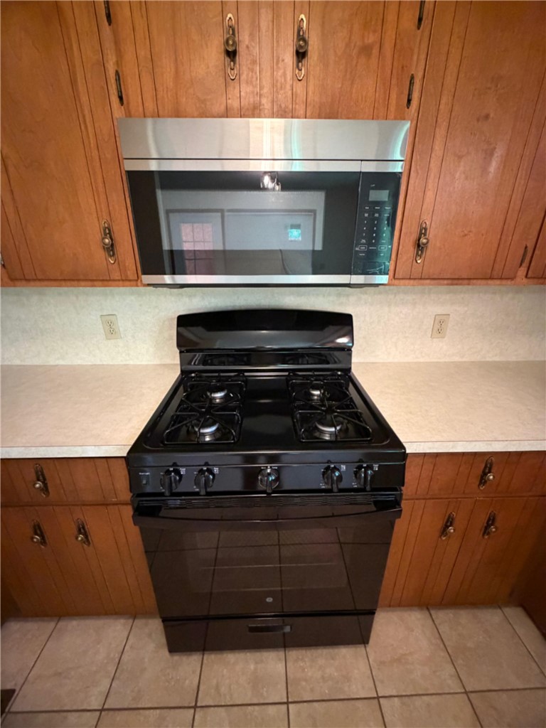 WEST RIDGE PHASE II - Residential