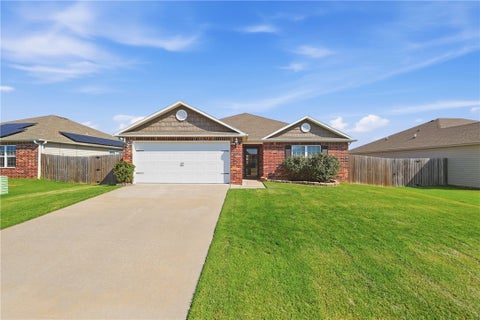 Photo of 2306 Maplewood Avenue, Lowell, AR 72745 (MLS # 1362025)