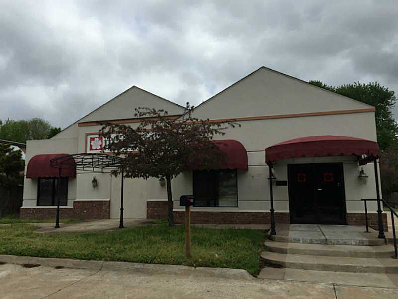 Fully furnished restaurant. Large prep areas with many commercial grade stoves. Grills, sinks, ice machine, many freezers and refrigerators. Bar area near spacious dinning room. Building Sold "As Is, Where Is."