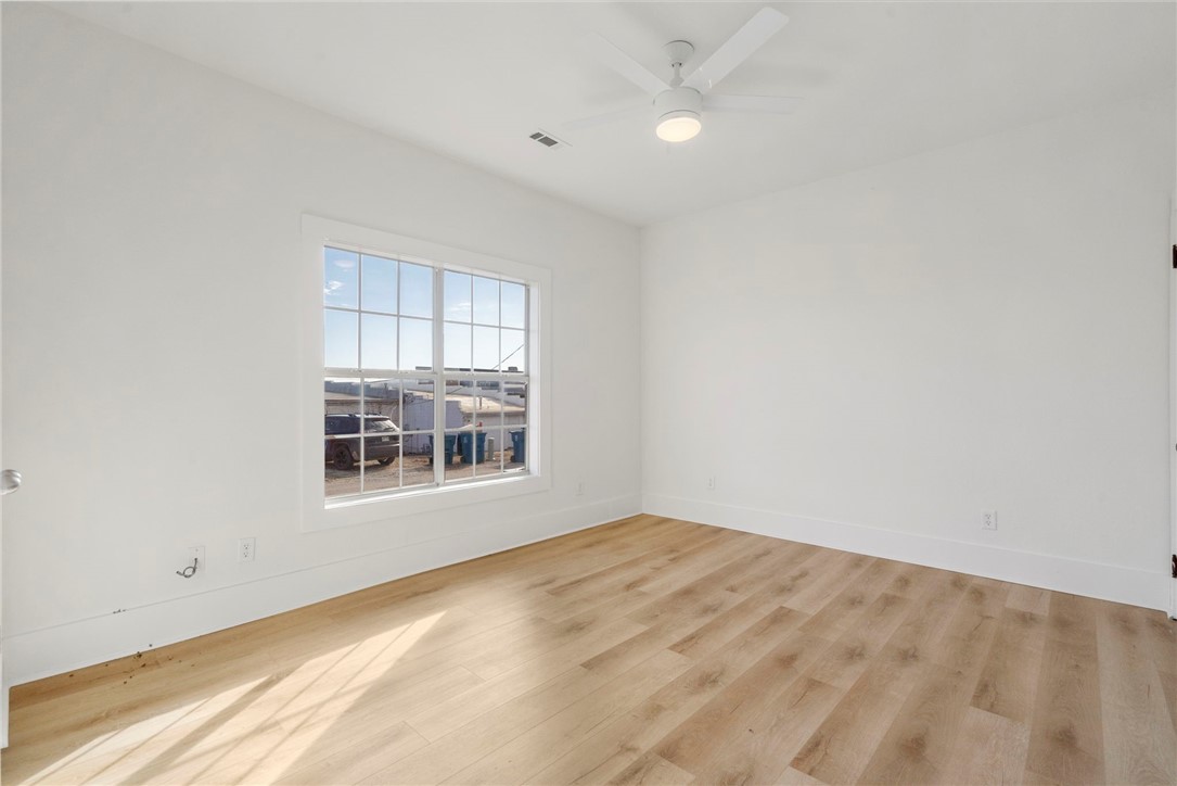 Gravette Orig Gravette - Commercial Lease