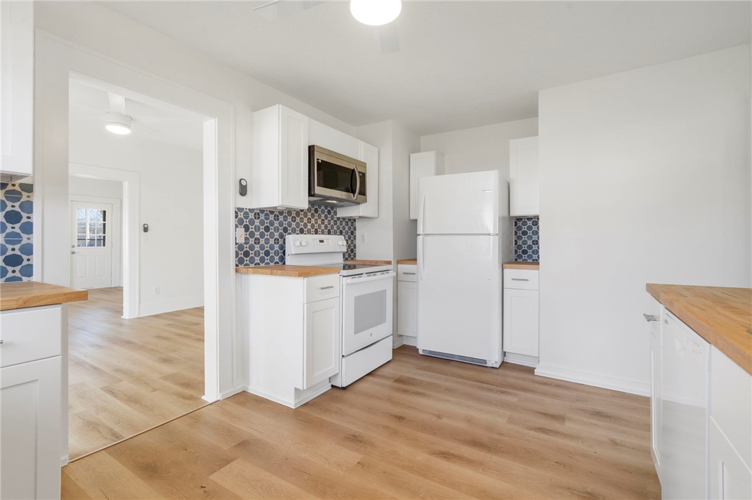 Gravette Orig Gravette - Commercial Lease