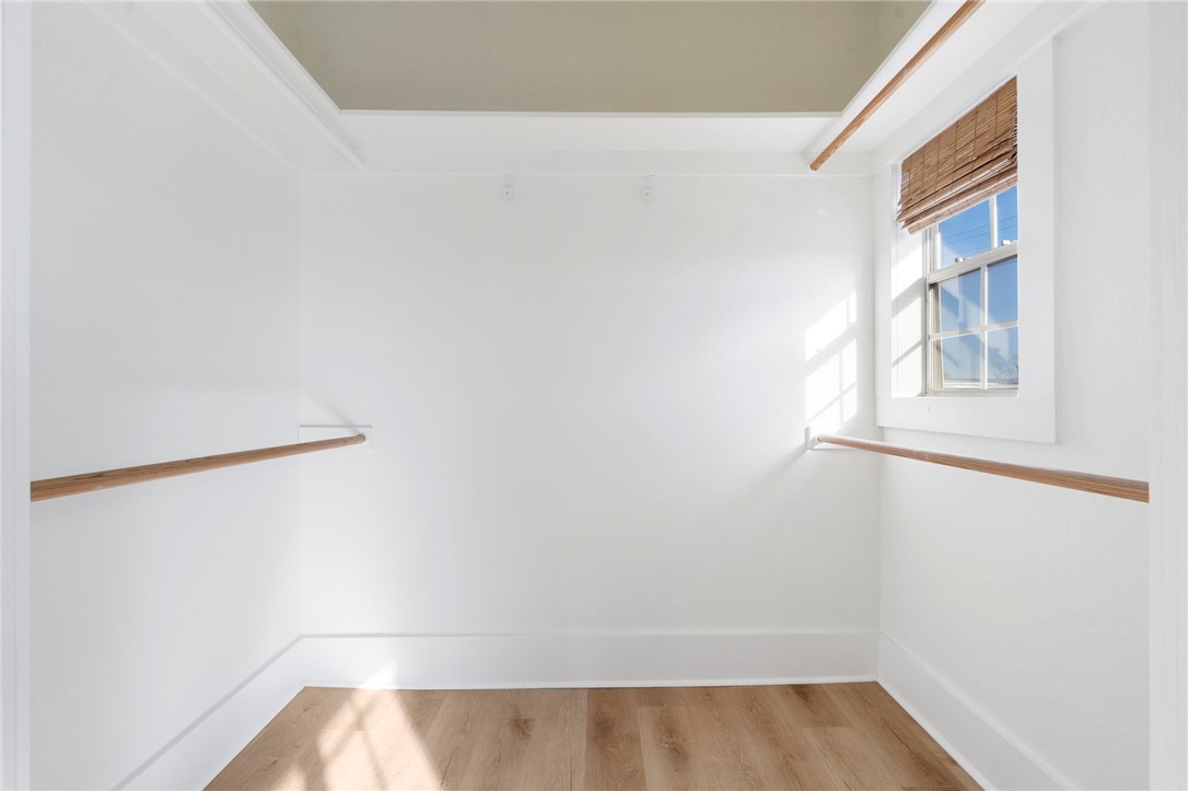 Gravette Orig Gravette - Commercial Lease