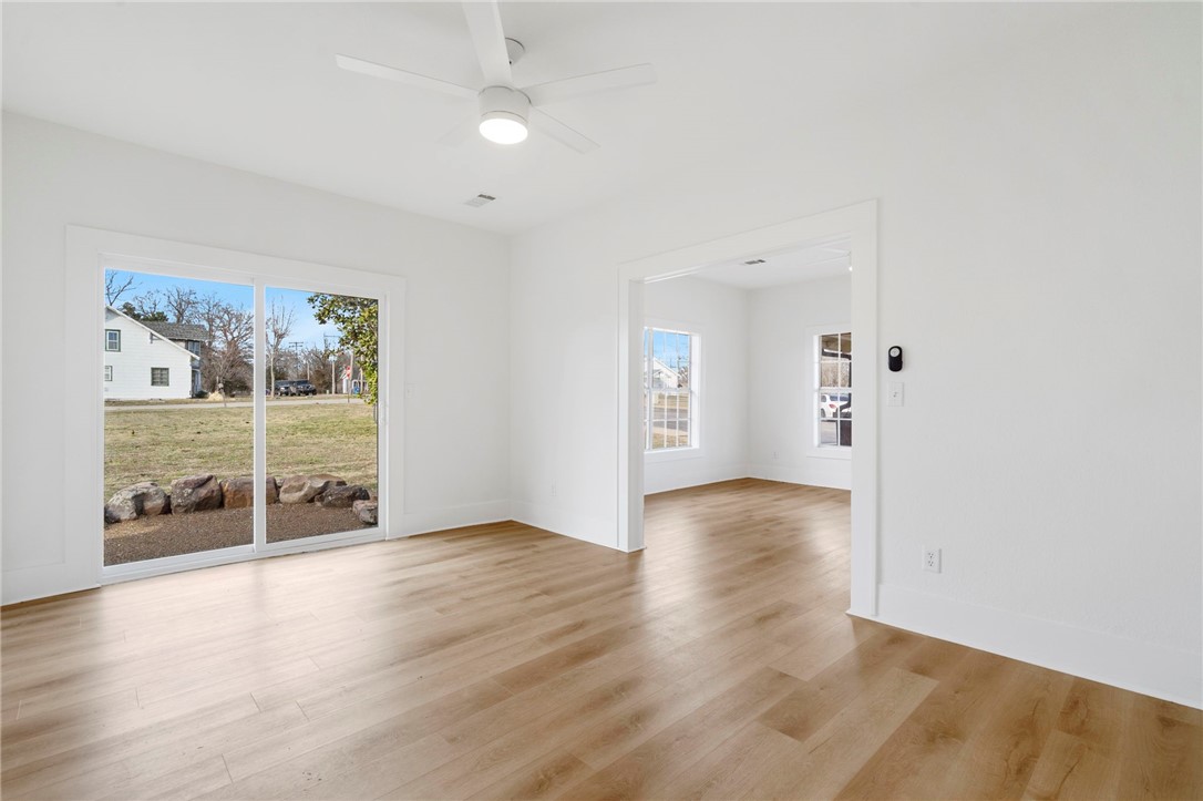 Gravette Orig Gravette - Commercial Lease