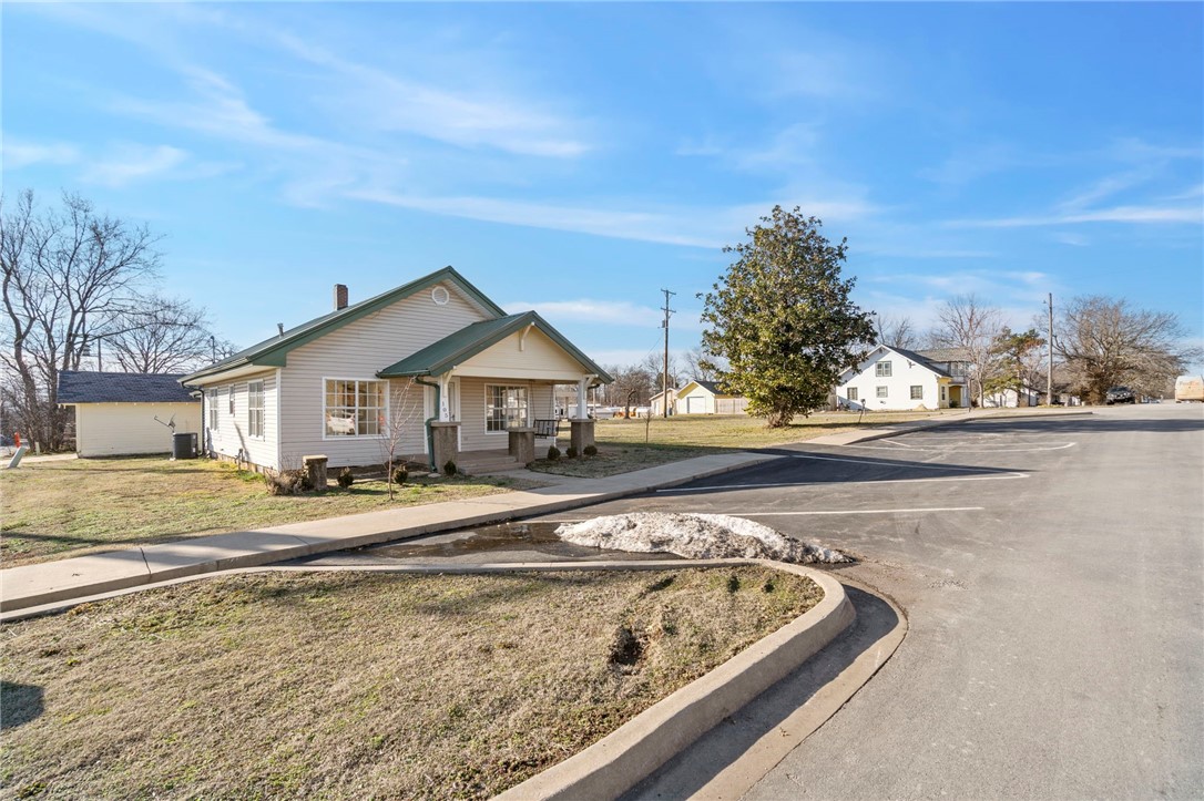 Gravette Orig Gravette - Commercial Lease
