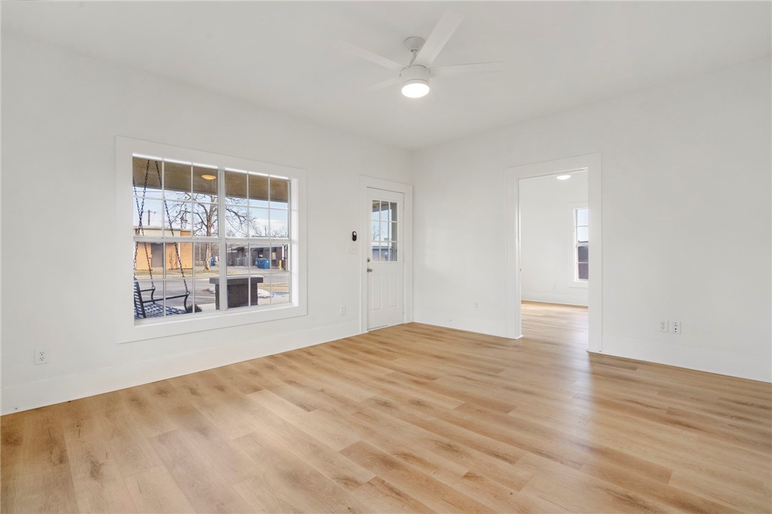 Gravette Orig Gravette - Commercial Lease