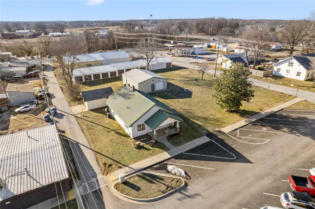 Gravette Orig Gravette - Commercial Lease