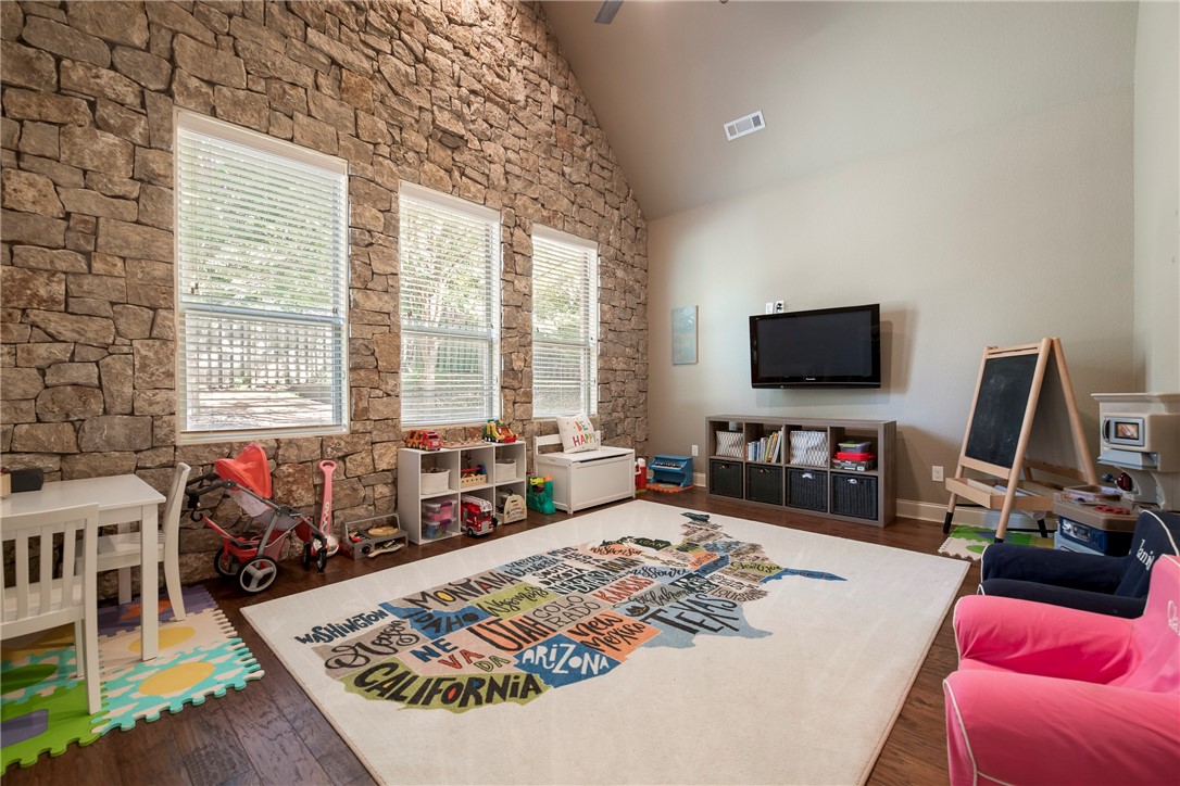 Shadow Valley Pud Ph Vii Rogers - Residential