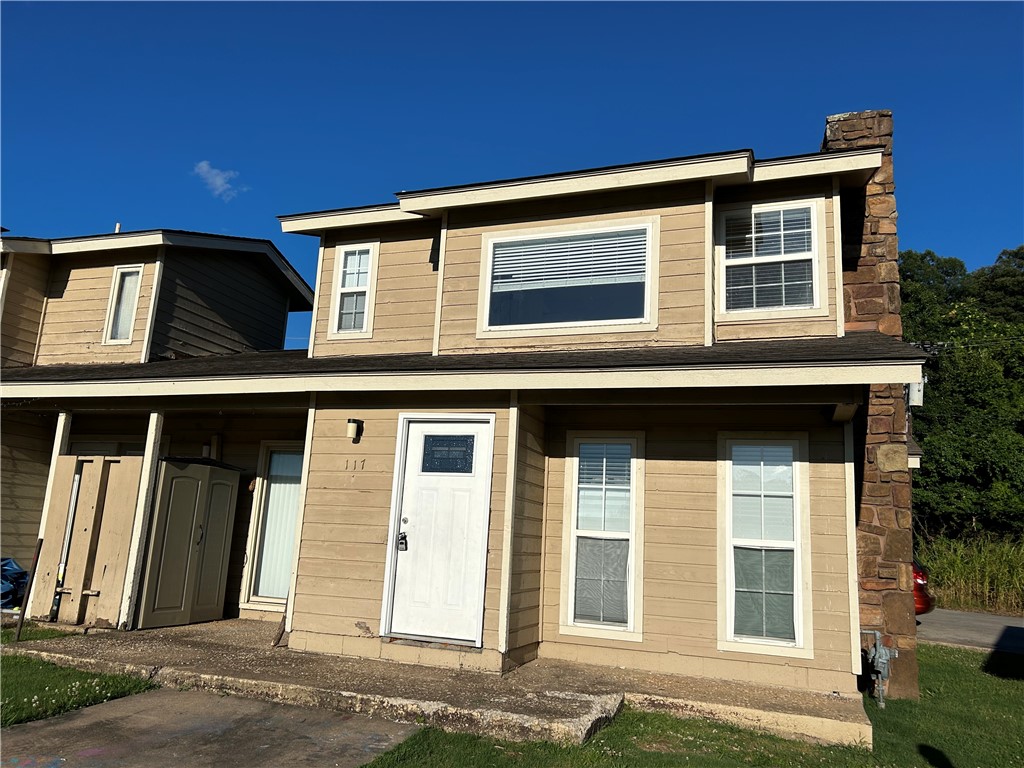 Updated & cozy 2 bedroom, 2 bathroom condo with wood floors, granite counter tops, stainless steel appliances, etc. All appliances are included, even washer & dryer. Pets are negotiable with a refundable $250 pet deposit. Rents for $1050 per month with a $1050 security deposit. Applicants must tour the property before they can be approved. Please familiarize yourself with the area.