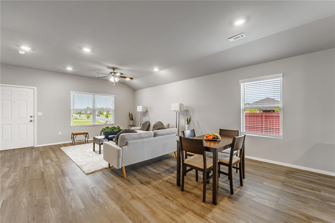 PROVIDENCE VILLAGE PH II-BENTONVILLE - Residential