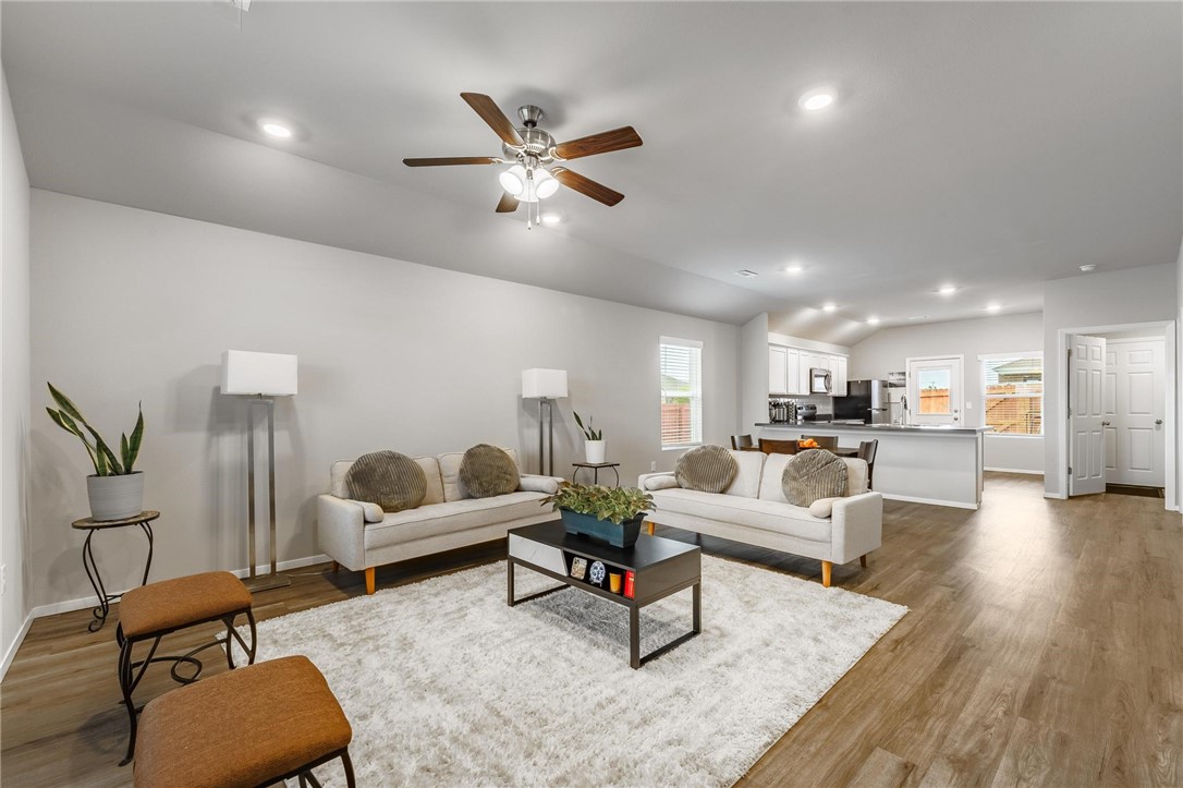 PROVIDENCE VILLAGE PH II-BENTONVILLE - Residential