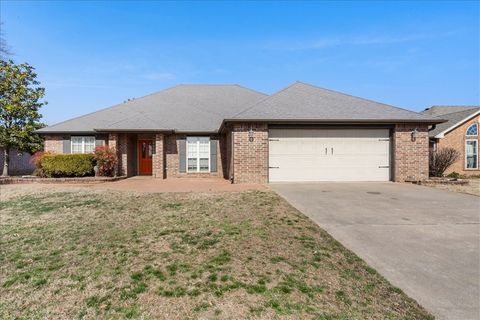 Photo of 3603 W Hemlock Street, Rogers, AR 72756 (MLS # 1335120)