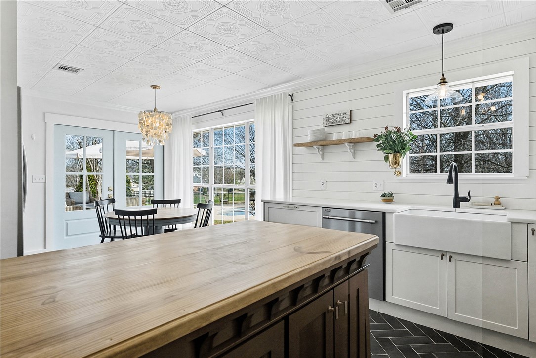 Pleasant Acres Sub Rogers - Residential