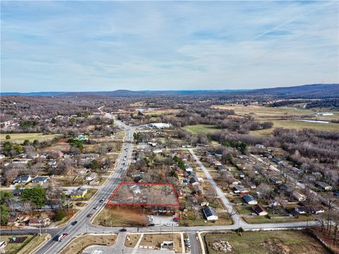 Mixed Use in Fayetteville AR 1967 Huntsville Road 2.jpg