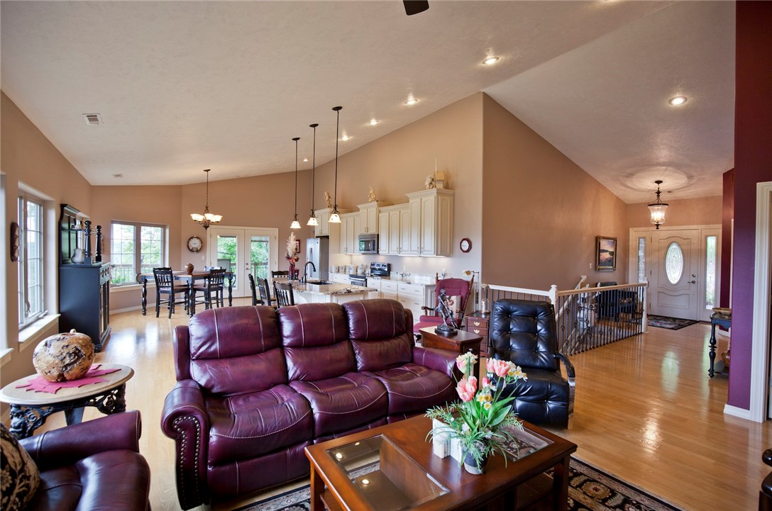 Unit 119 Holiday Island - Residential